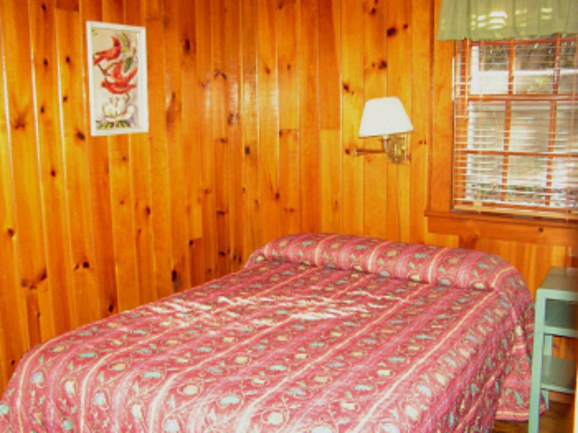 Cabins At Twinbrook Resort Maggie Valley Exteriör bild