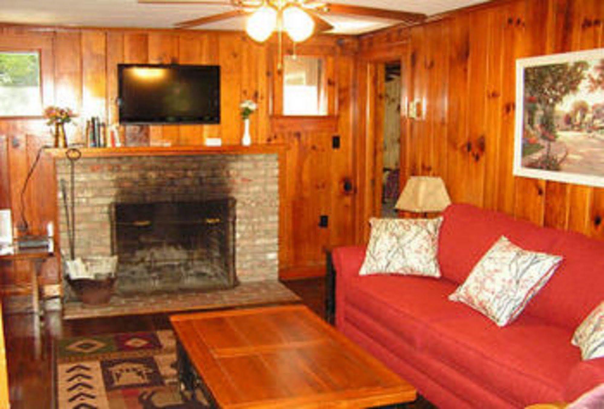 Cabins At Twinbrook Resort Maggie Valley Exteriör bild